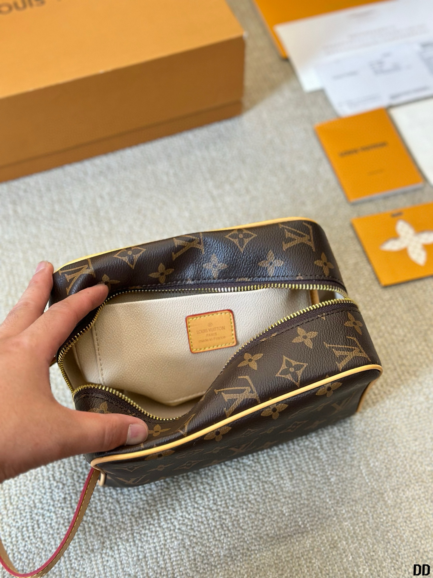 698 $74 LV gallery