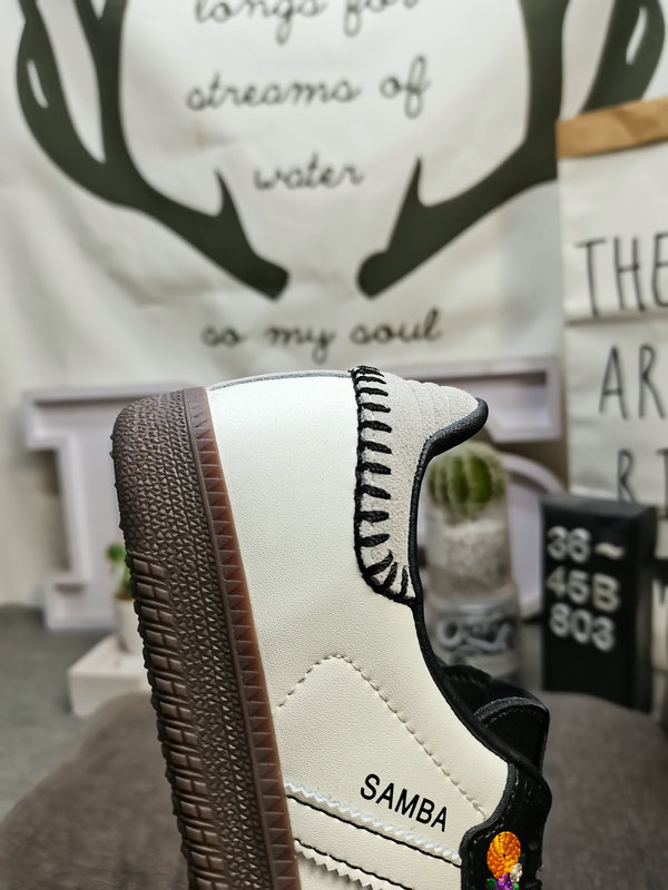 701003 $115 adidas gallery