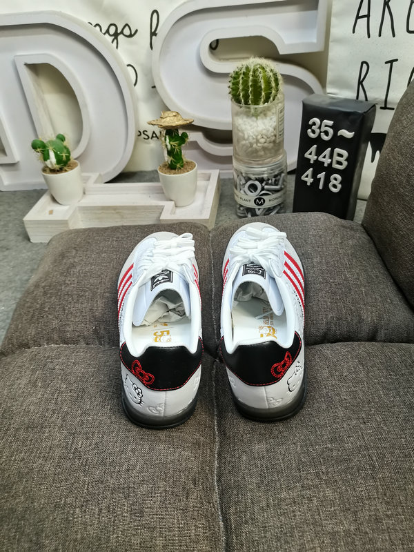 701025 $89 adidas gallery