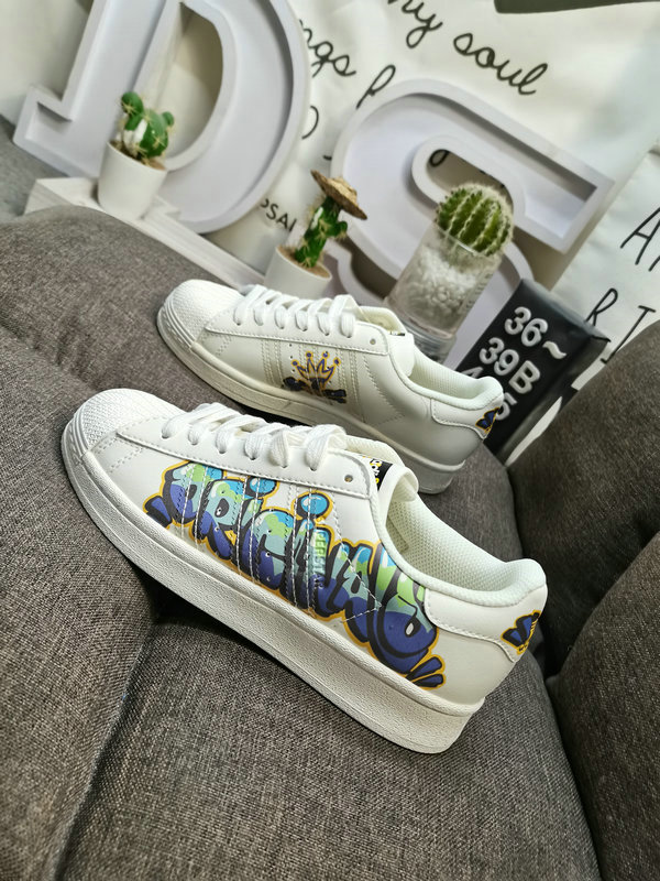 701032 $39 adidas gallery