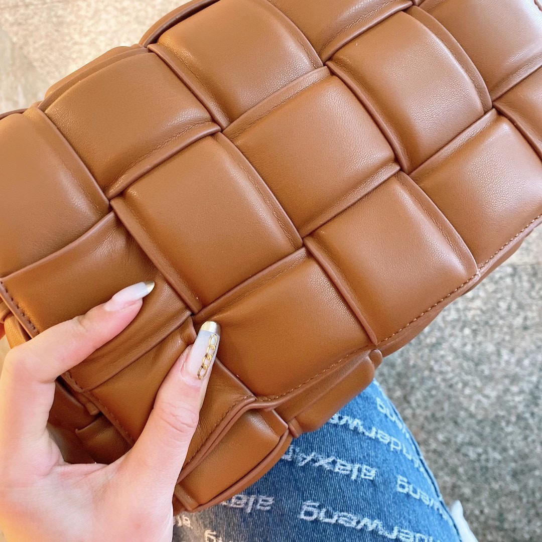 BOTTEGA VENETA $76 CODE：13179 gallery