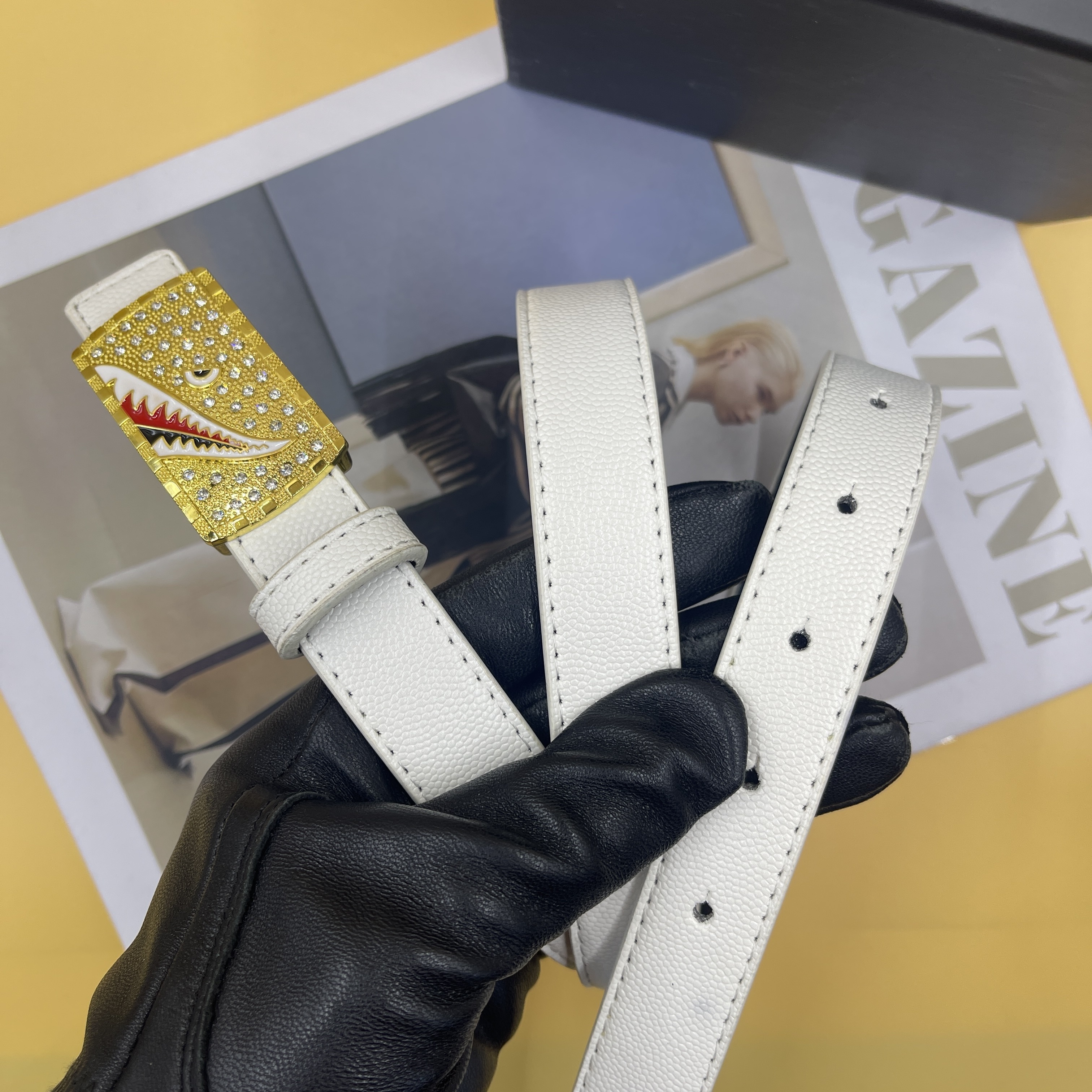 HA583 $25.99 gallery