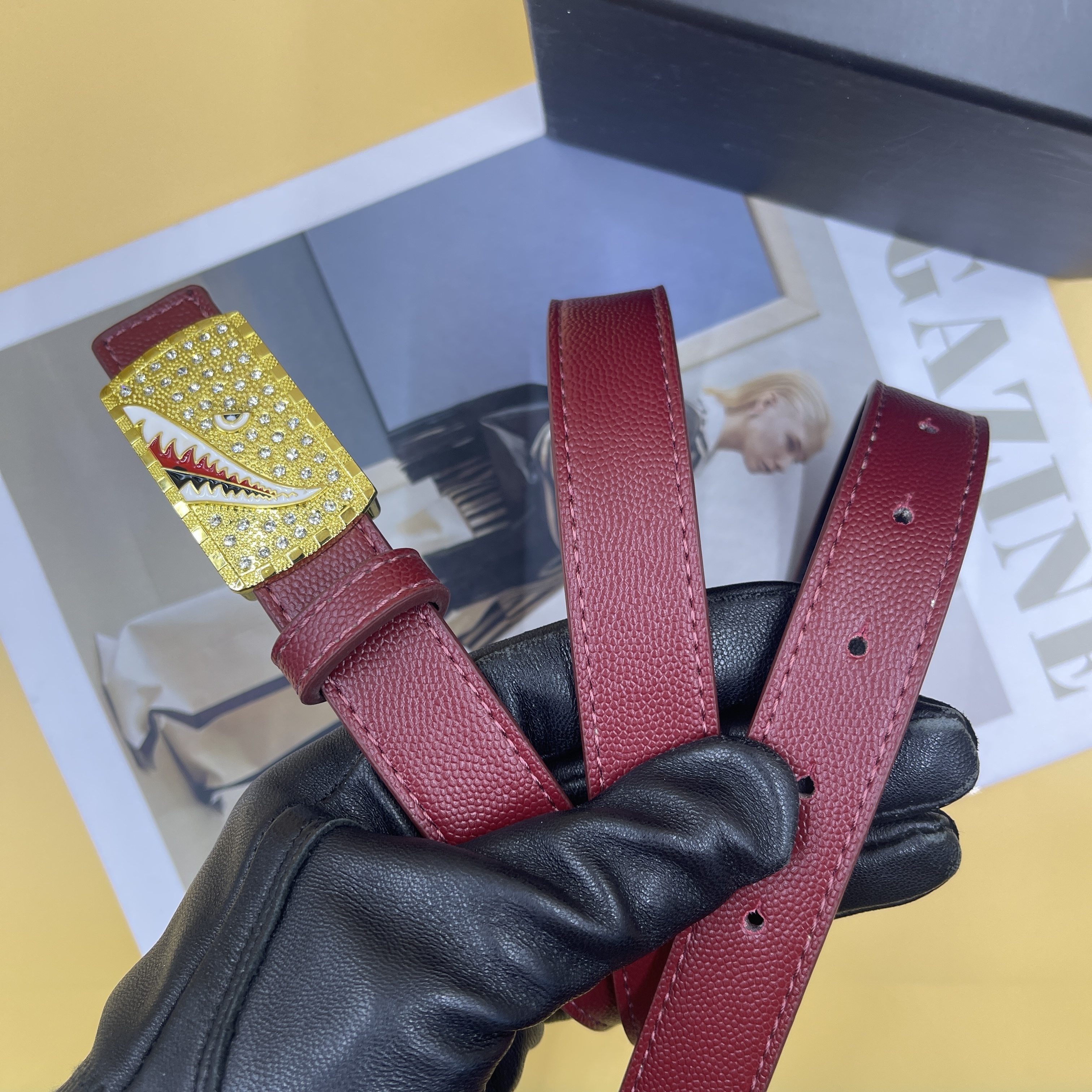 HA583 $25.99 gallery