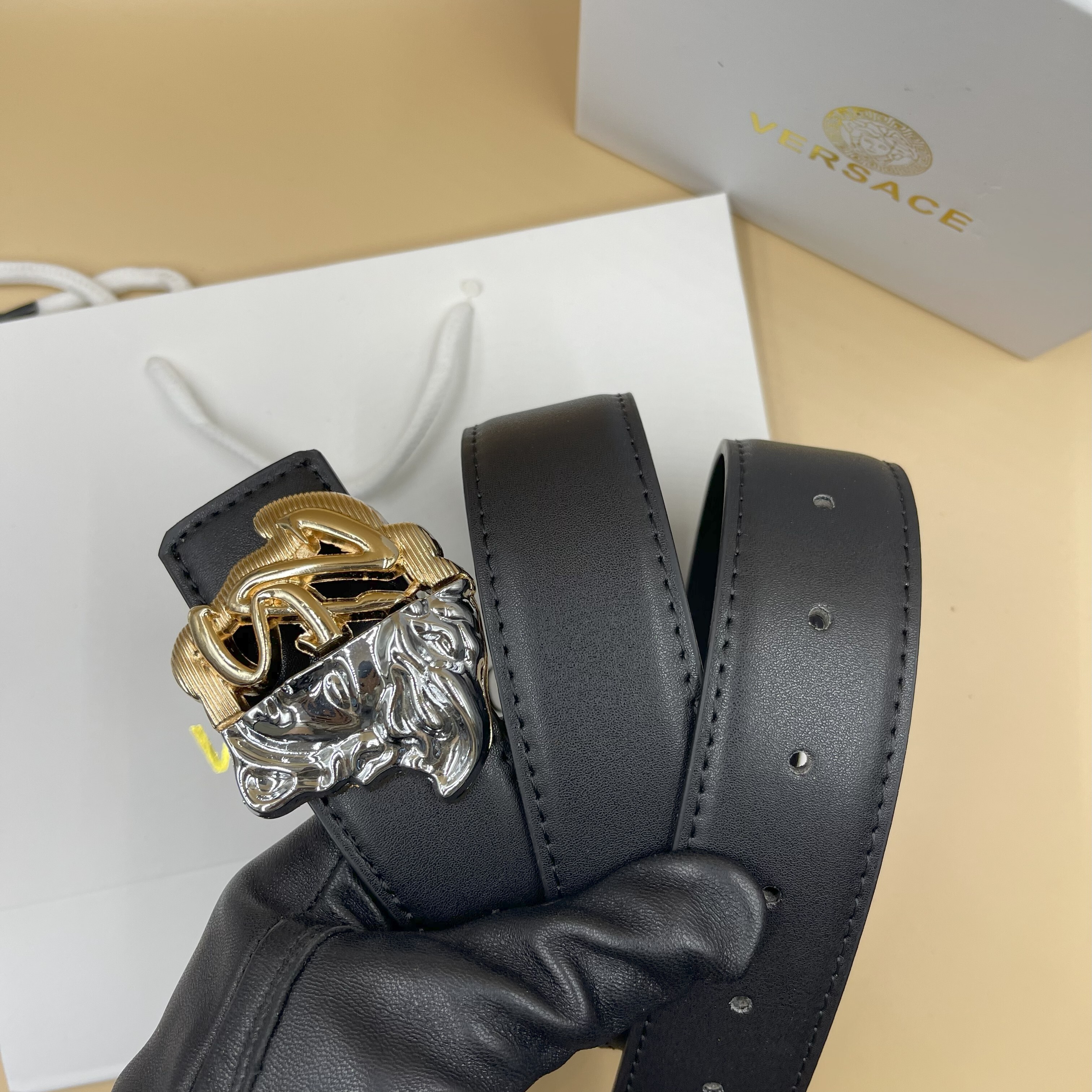 HA589 $28.99 gallery