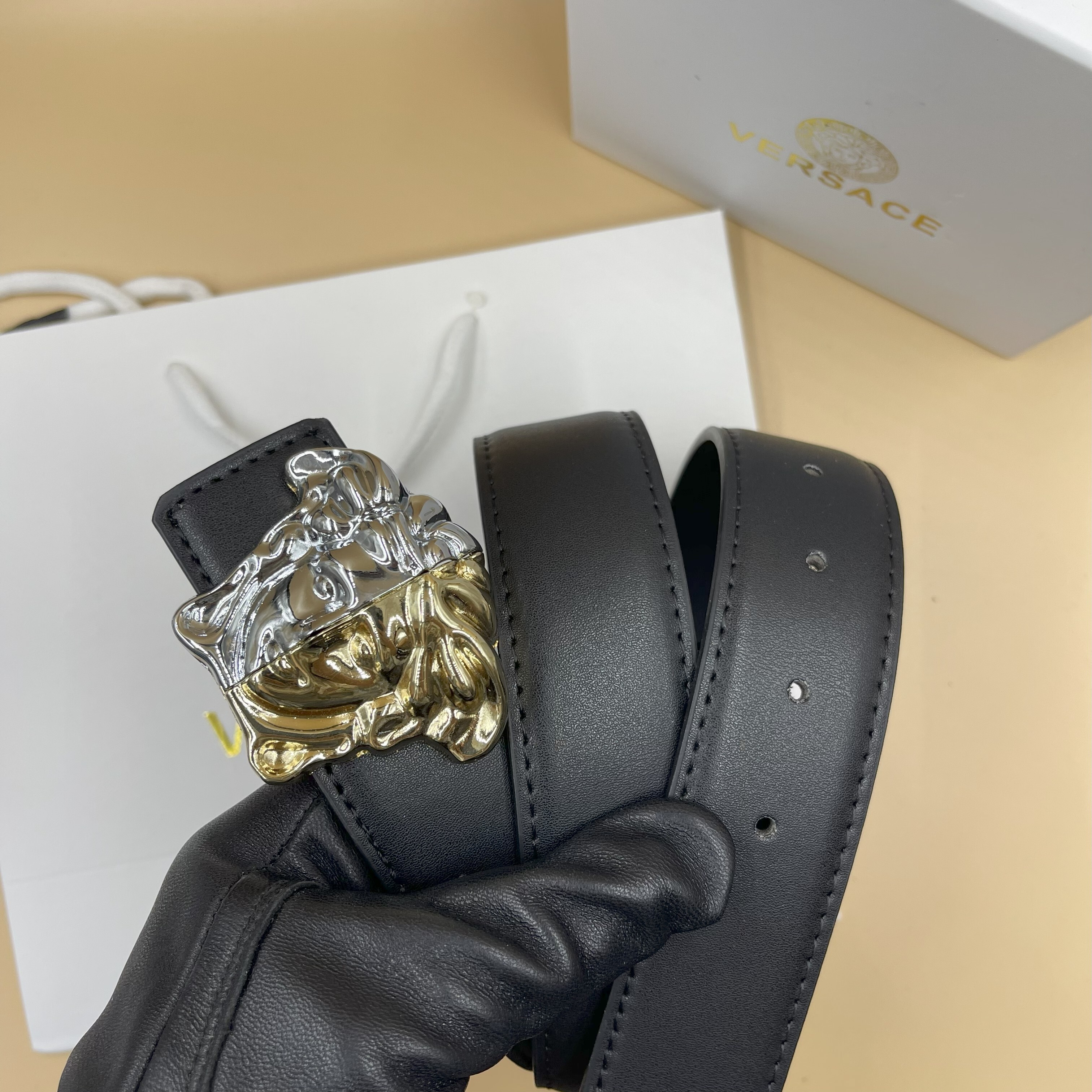 HA589 $28.99 gallery