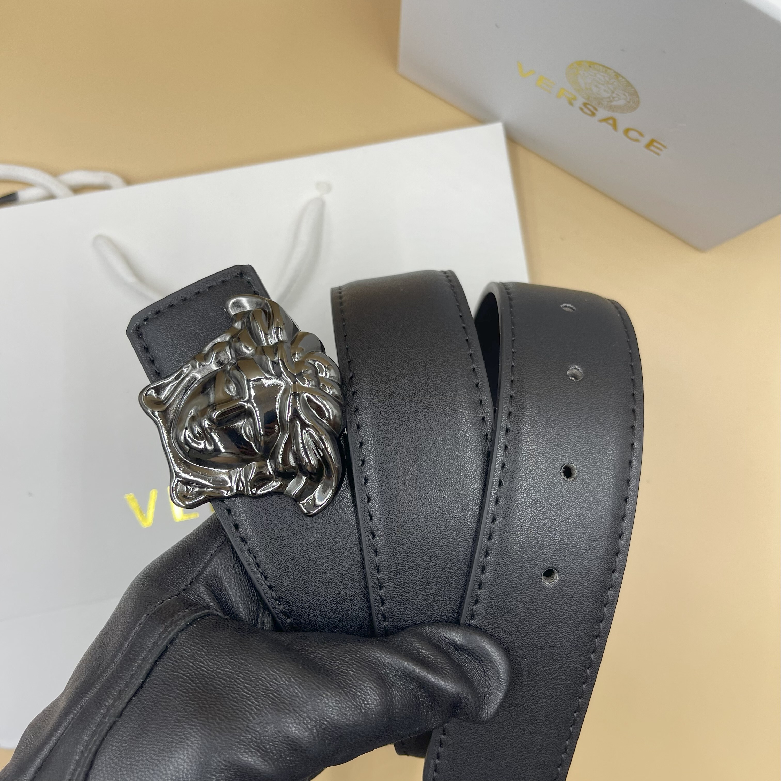 HA589 $28.99 gallery