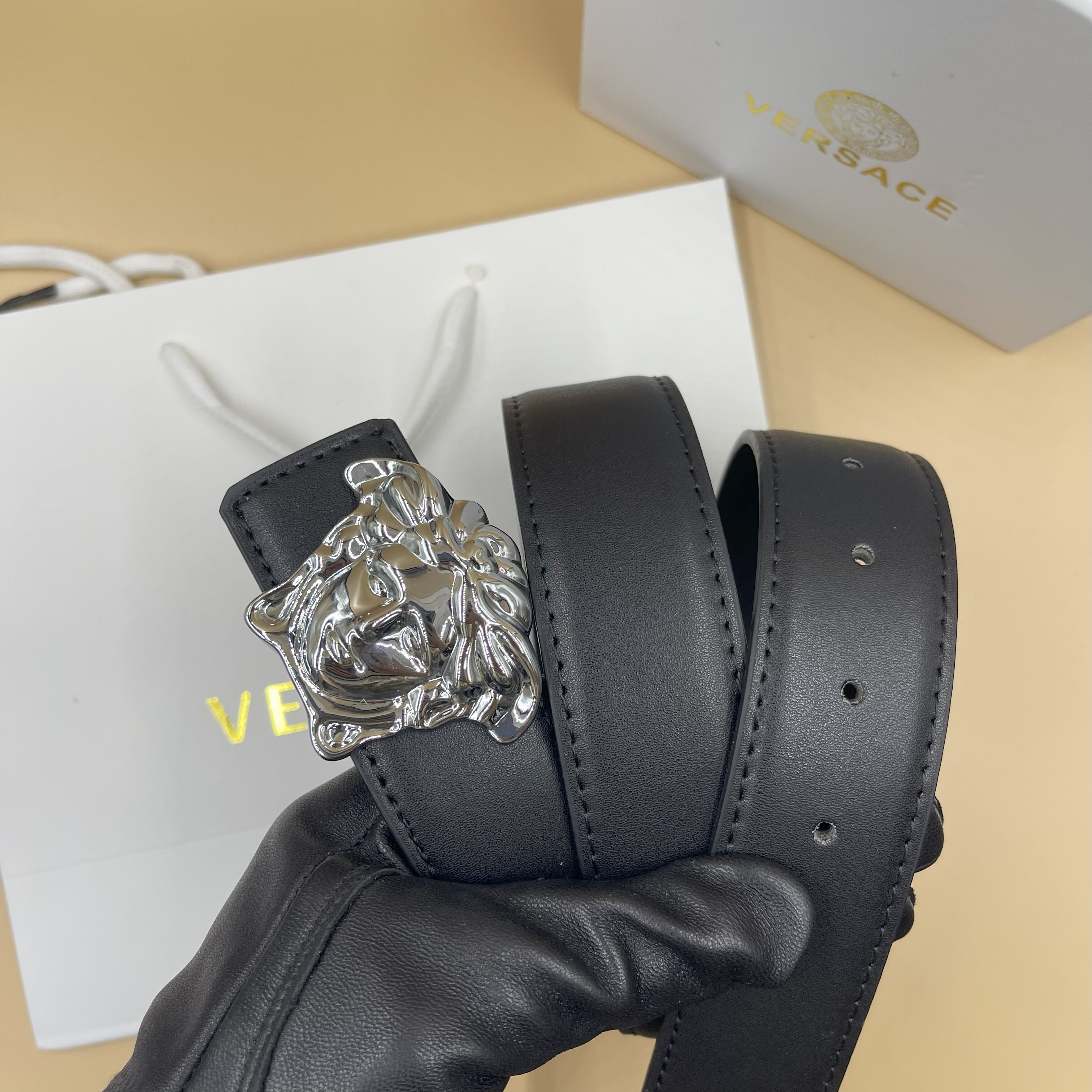 HA589 $28.99 gallery