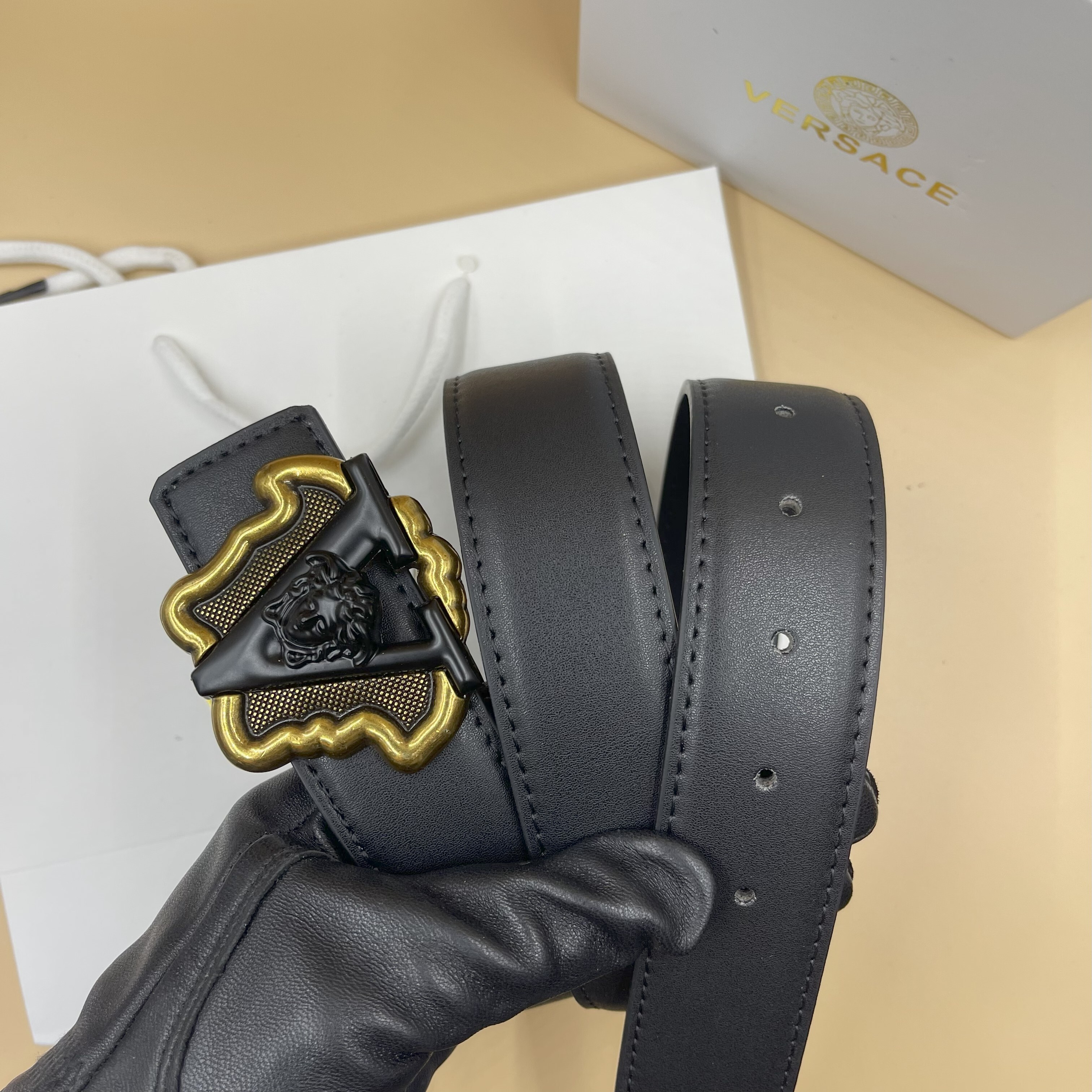 HA589 $28.99 gallery