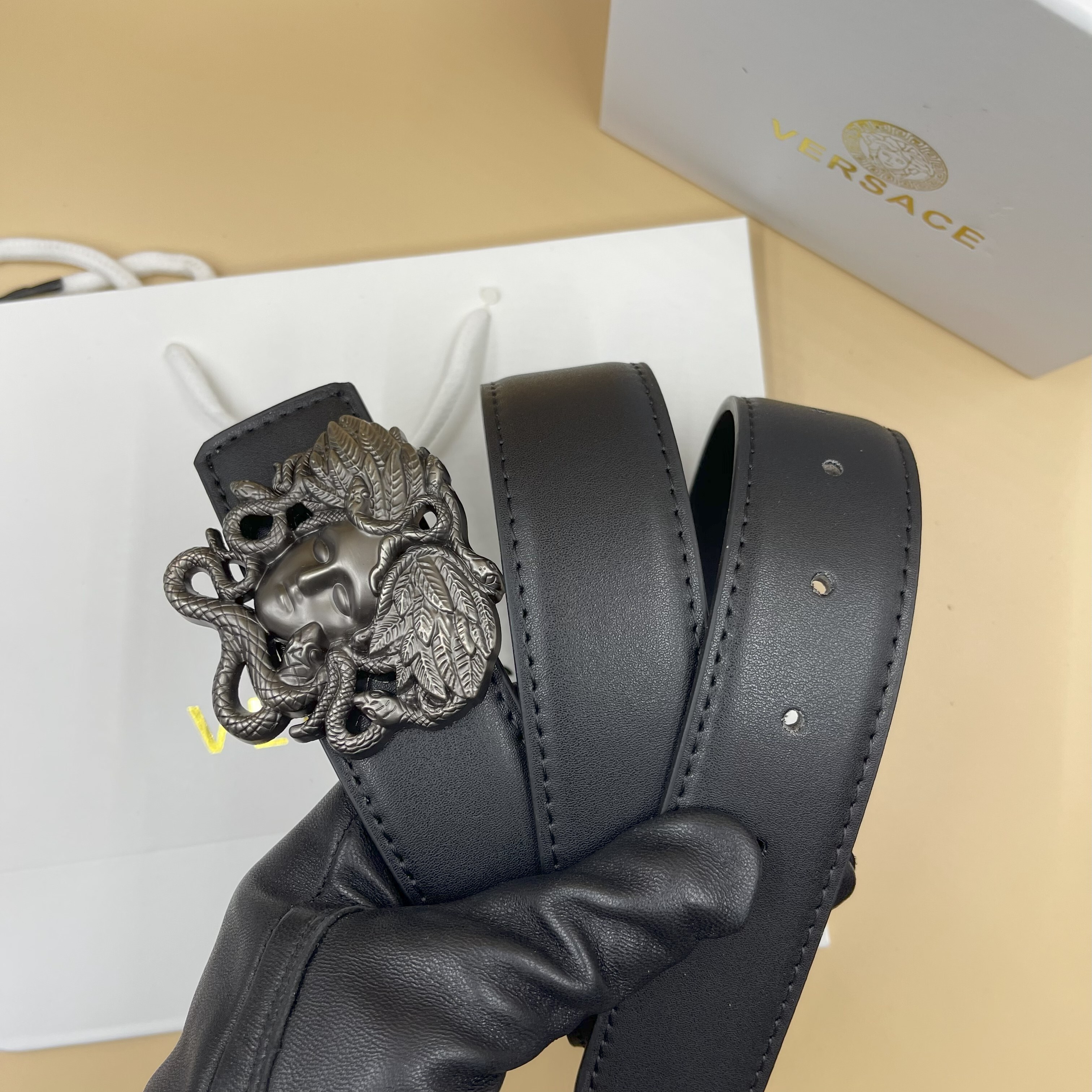 HA589 $28.99 gallery