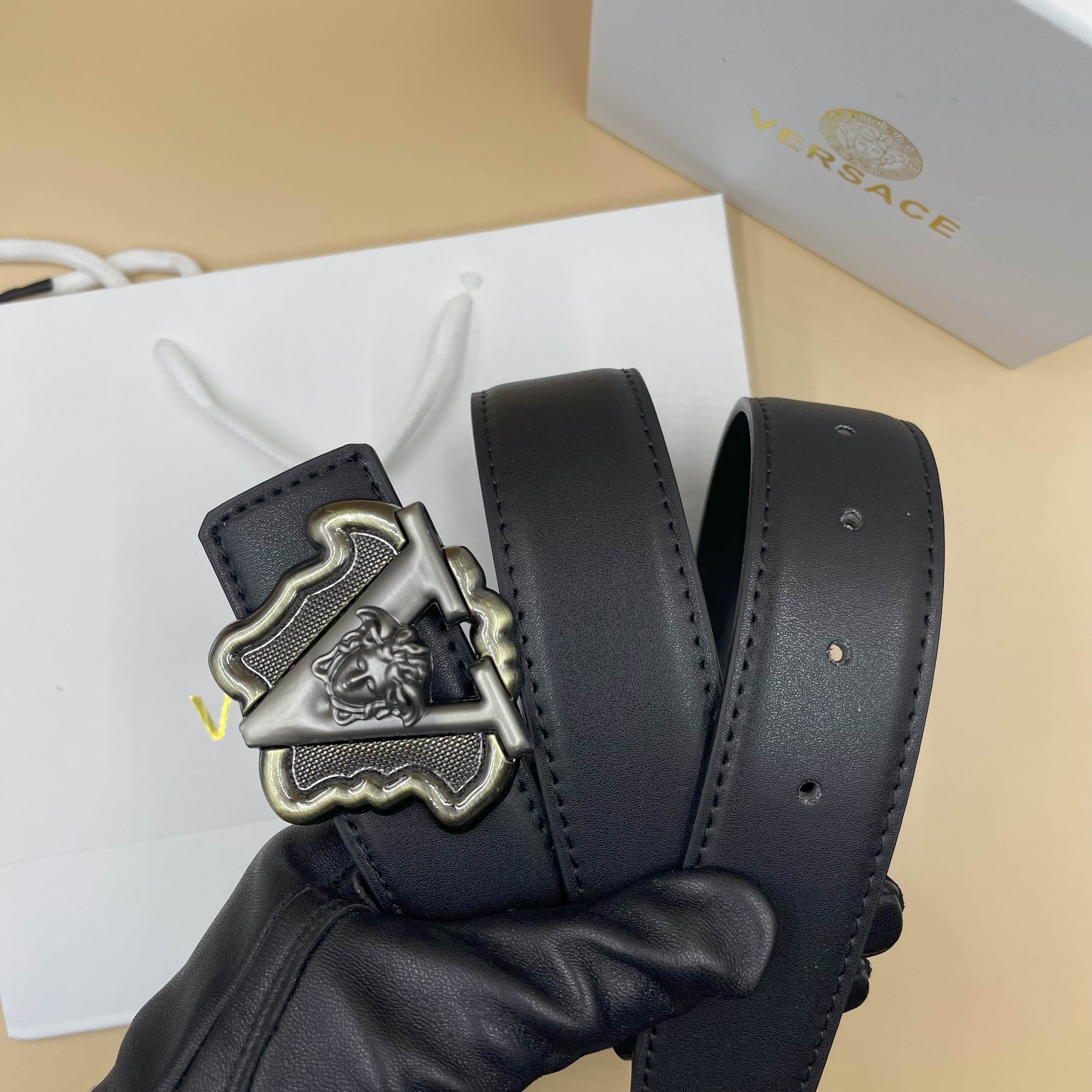 HA589 $28.99 gallery