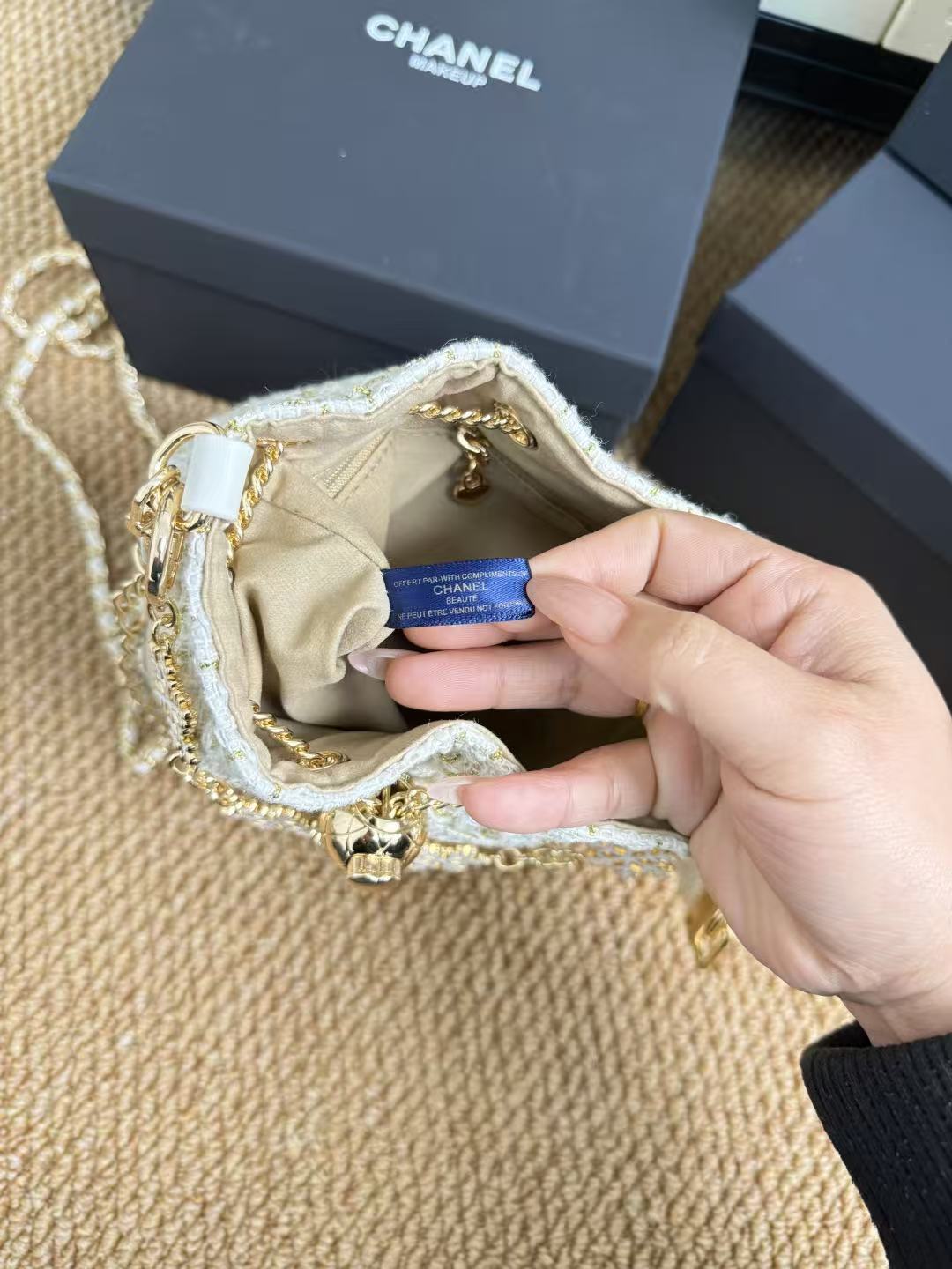 HA594 $69.99 gallery