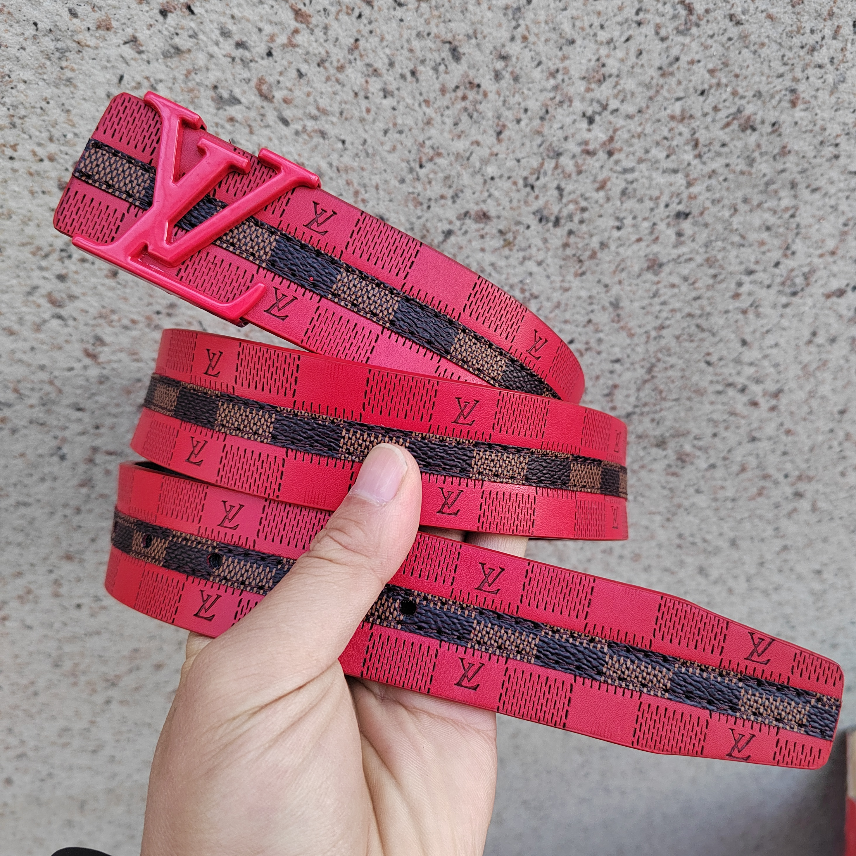 HA647 $22.99 gallery