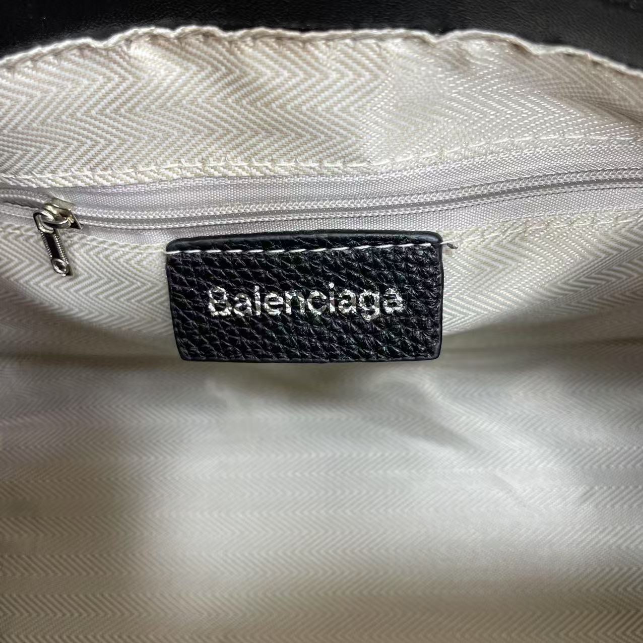 HA658 $55.99 gallery