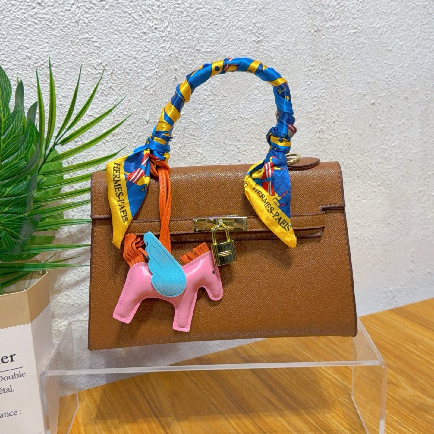 HA661 $53.99 gallery