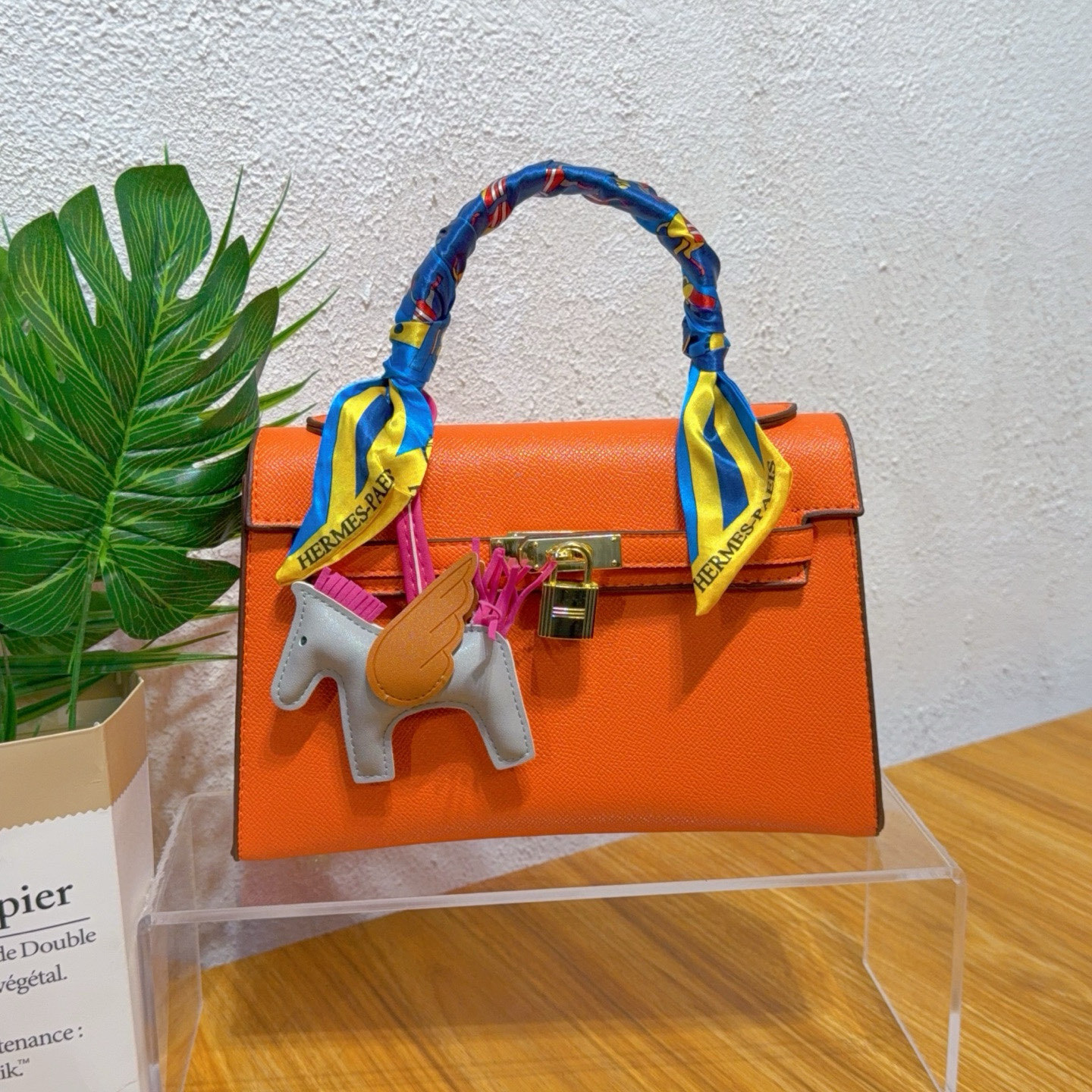 HA661 $53.99 gallery