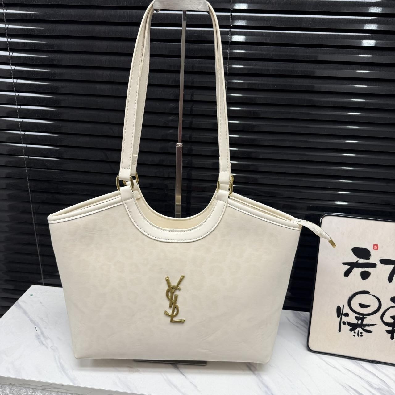 HA665 $53.99 gallery