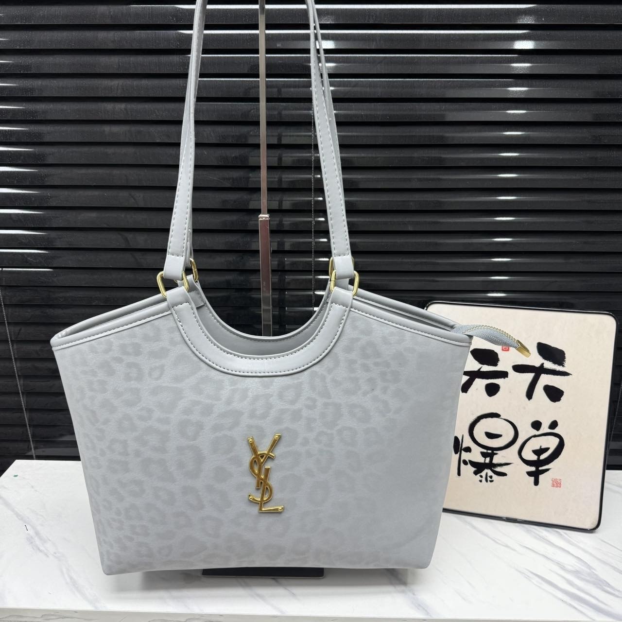 HA665 $53.99 gallery