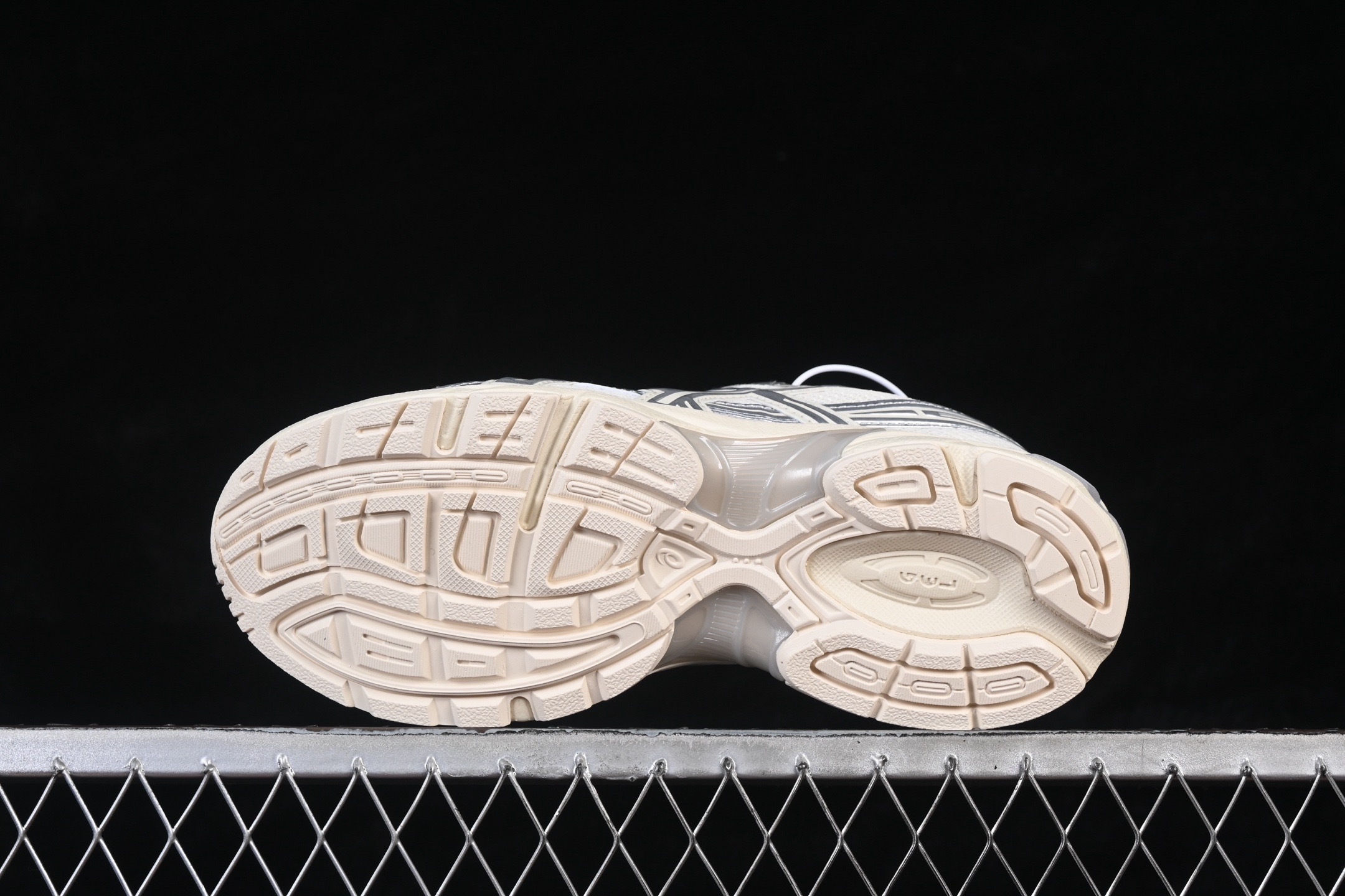 HA687 $79.99 gallery