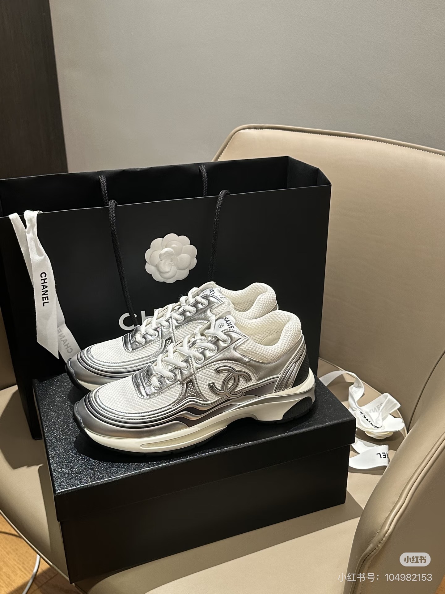 HA697 $55.99 gallery