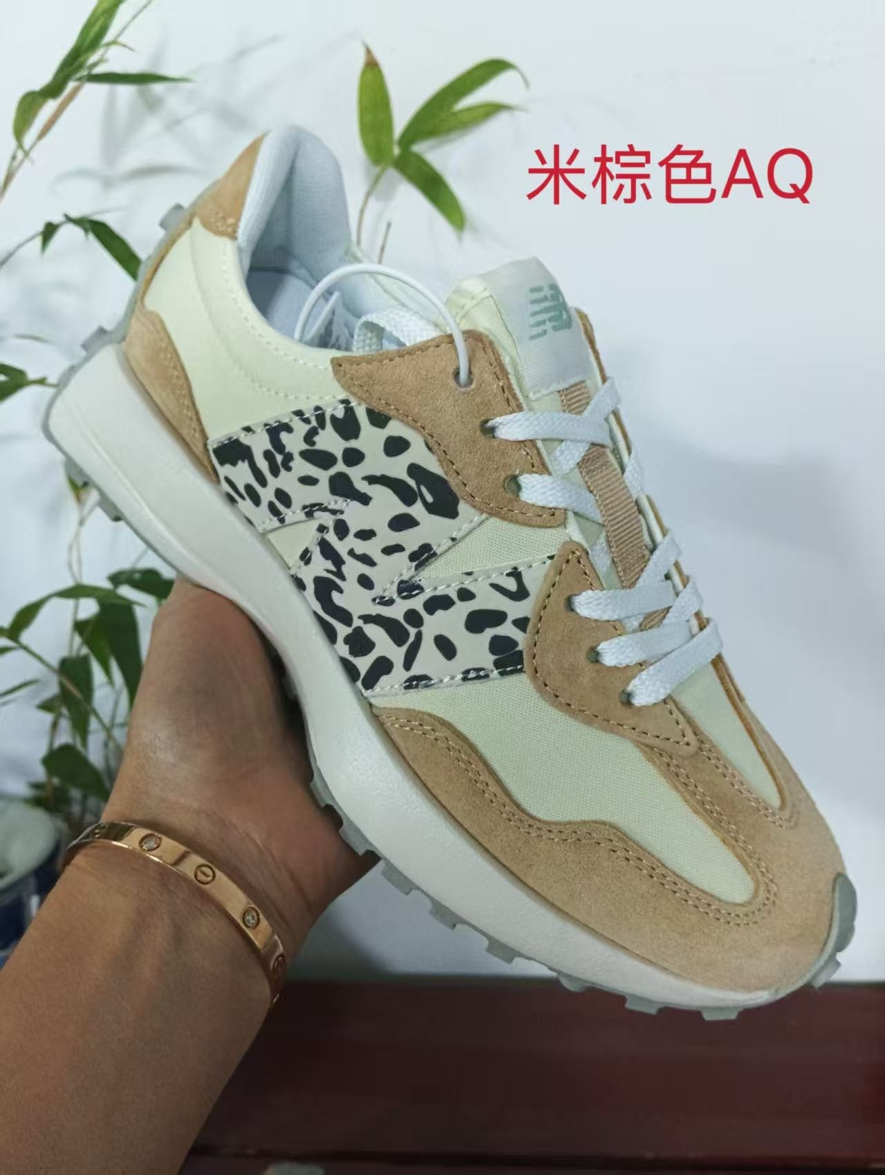 HA712 $69.99 gallery