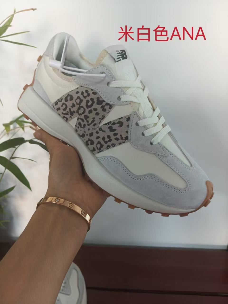 HA712 $69.99 gallery