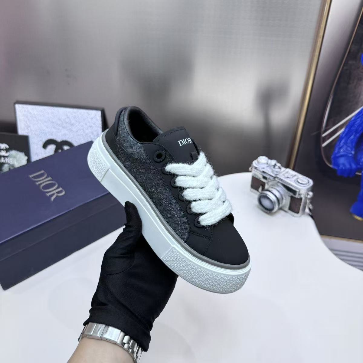 HA789 DIOR $68 gallery