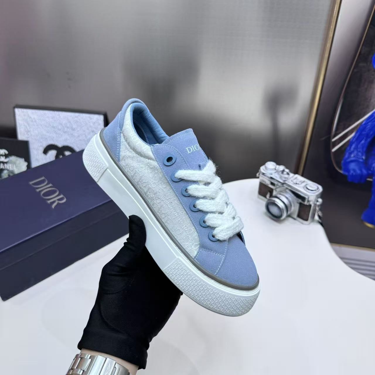 HA789 DIOR $68 gallery