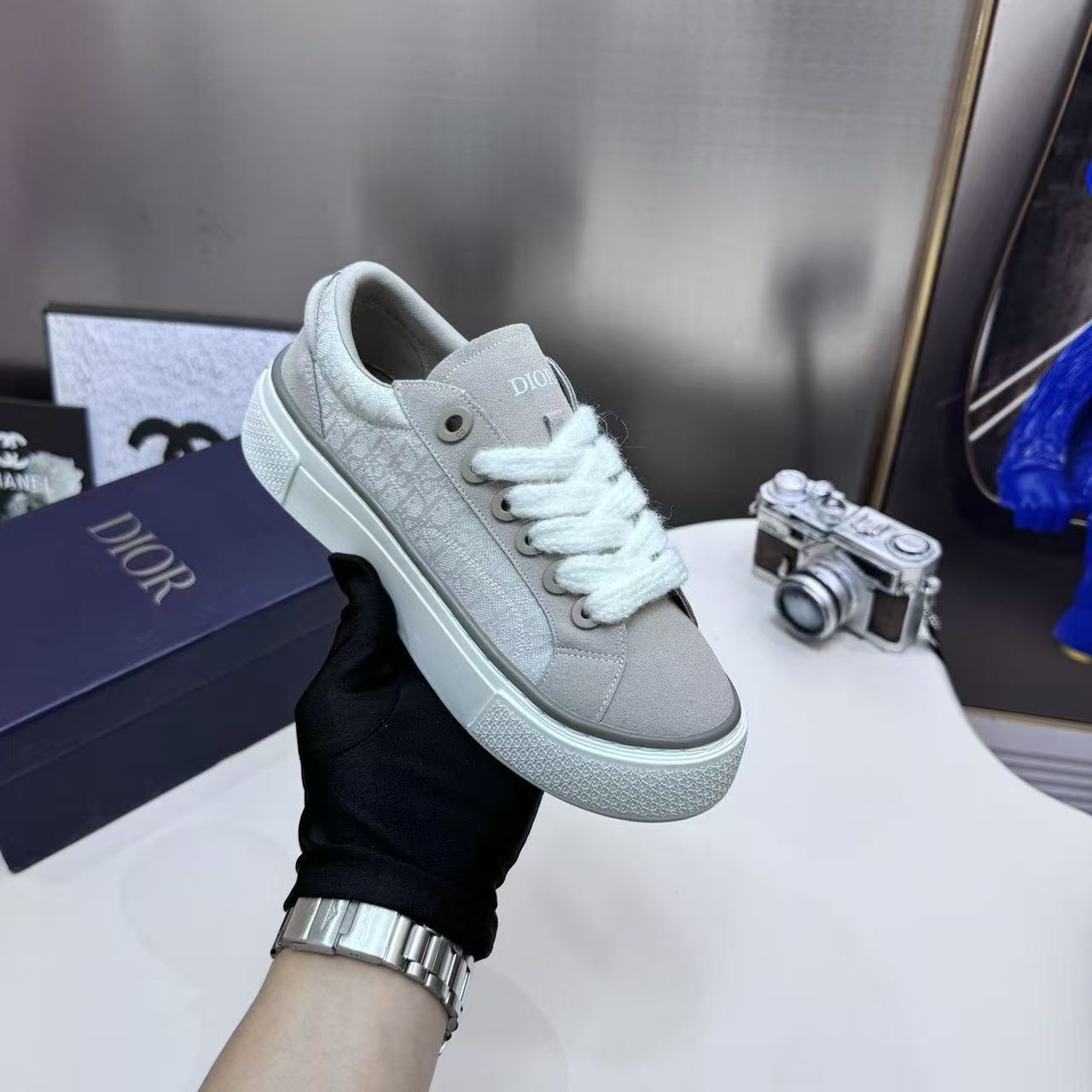 HA789 DIOR $68 gallery