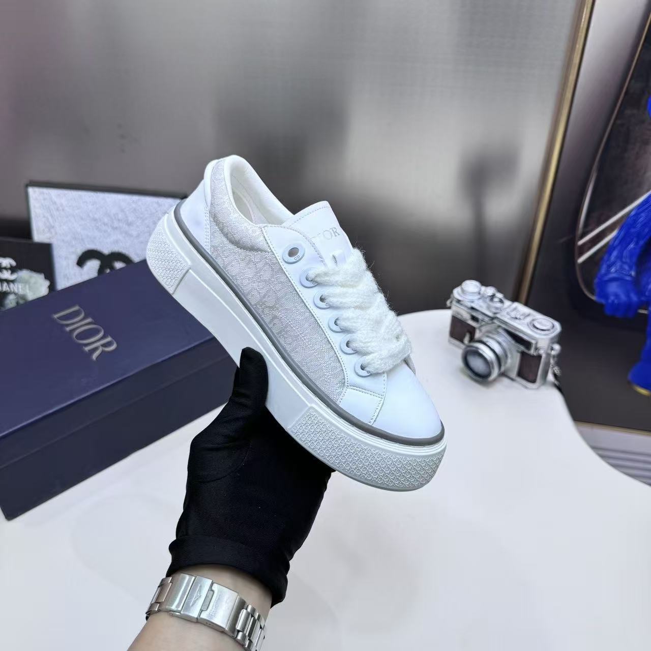 HA789 DIOR $68 gallery