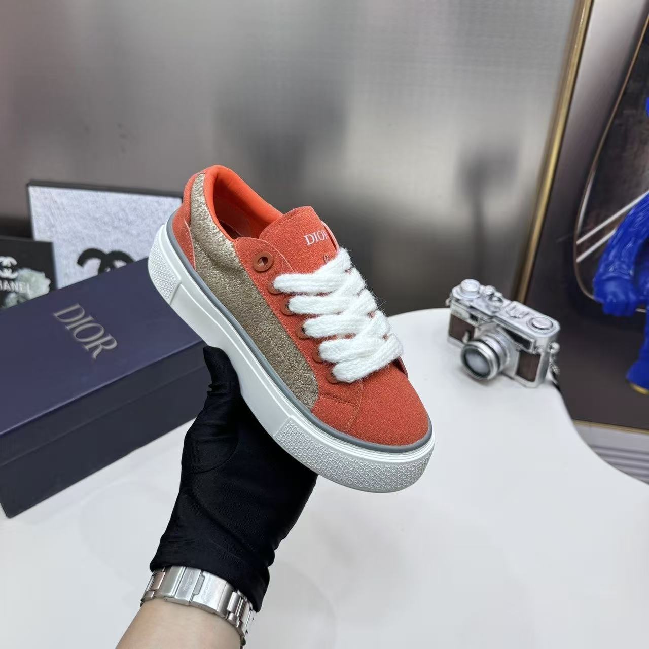 HA789 DIOR $68 gallery