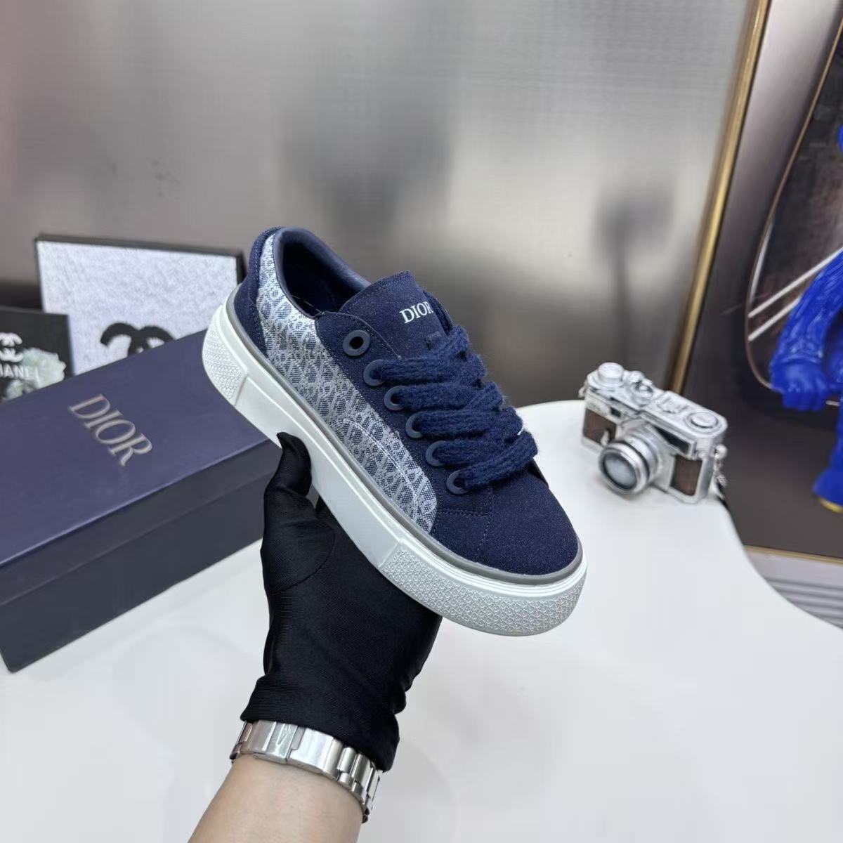 HA789 DIOR $68 gallery