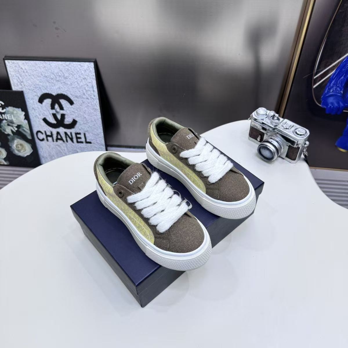 HA789 DIOR $68 gallery