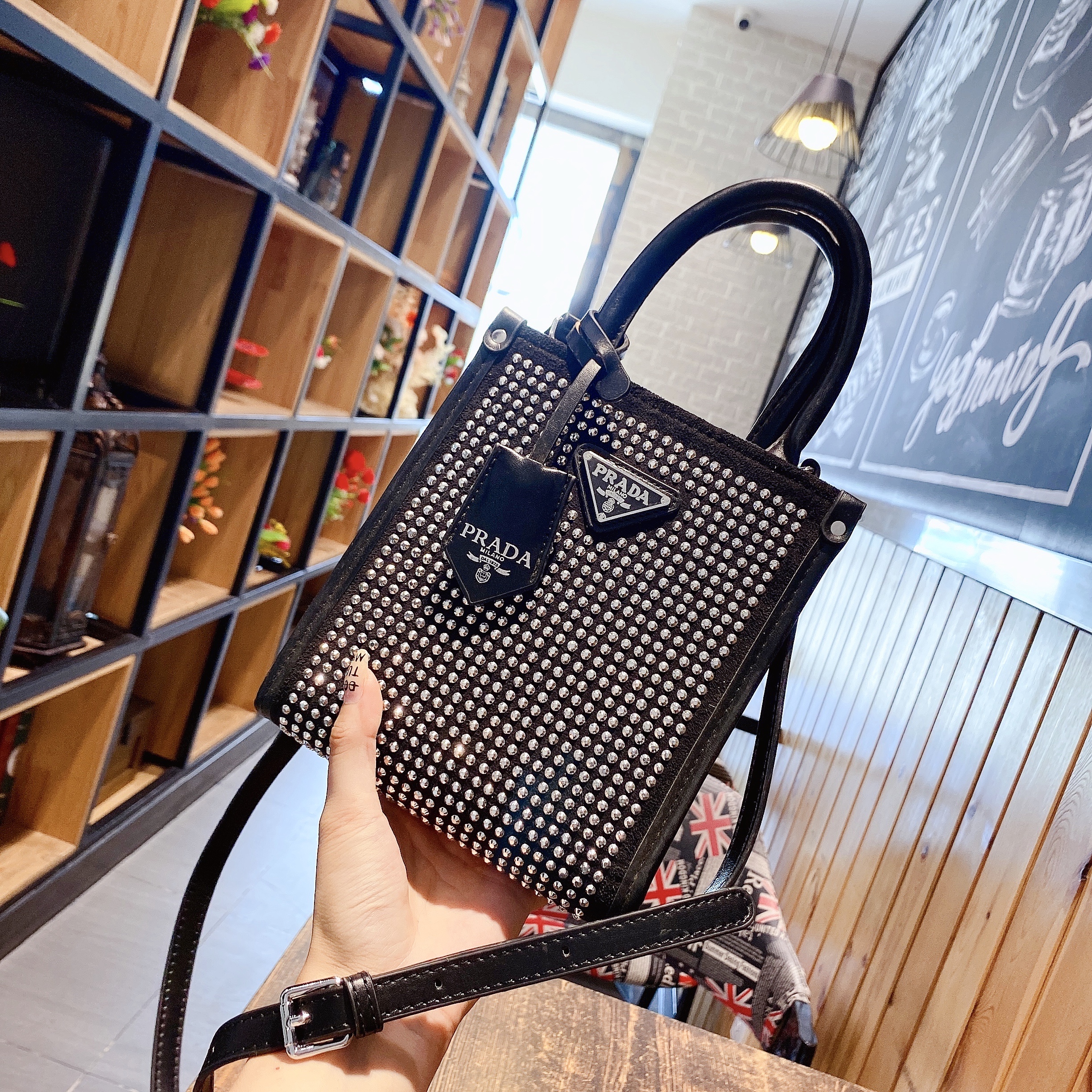 Prada $30 code：13571 gallery