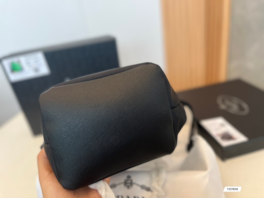 Prada $59 Code：13460 gallery