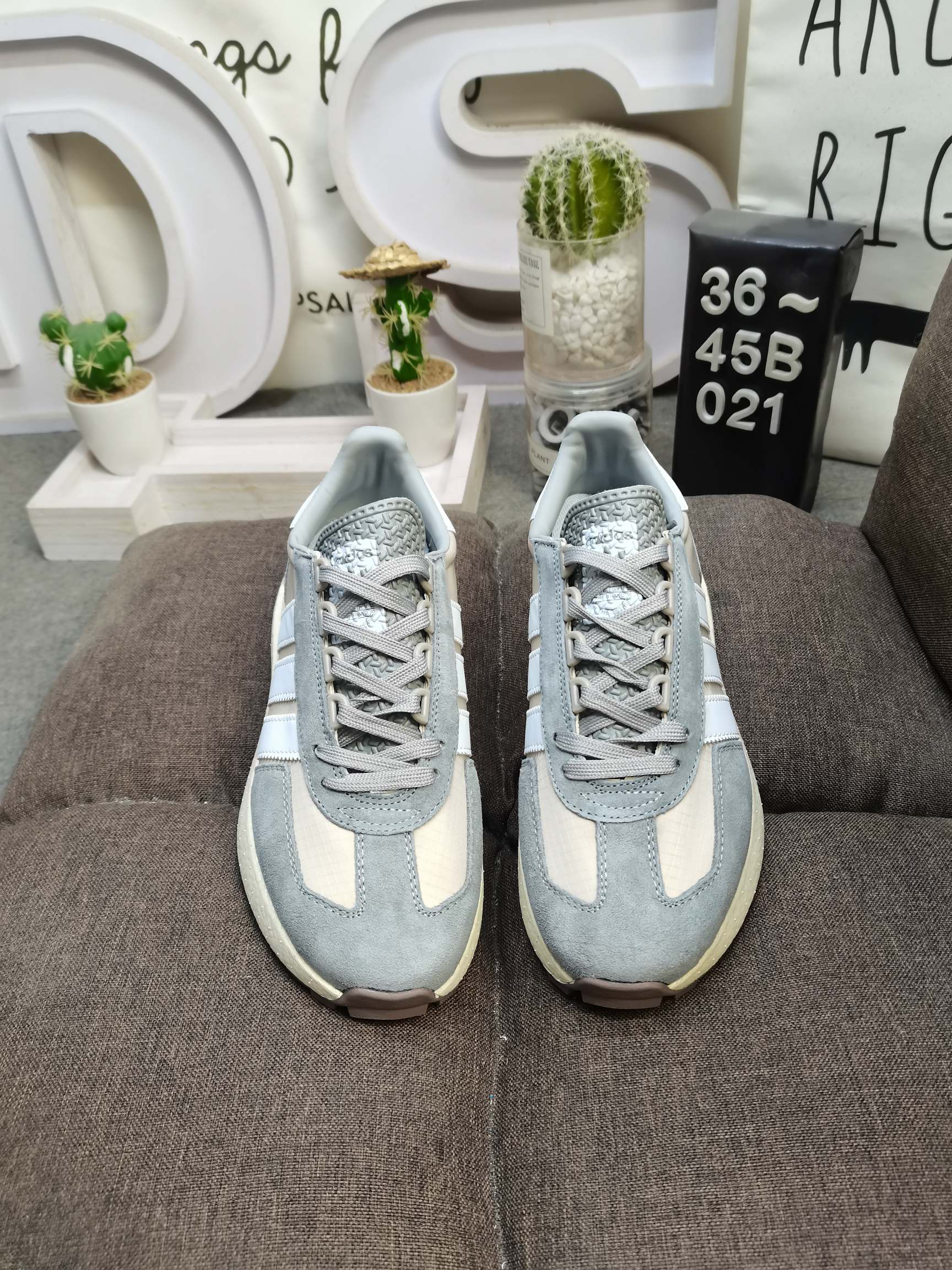 aa220 Adidas $69 gallery