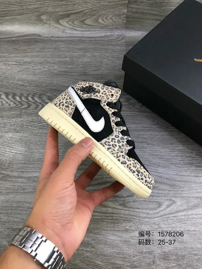 🌈$40.99-code：1021  Air Jordan 1 gallery