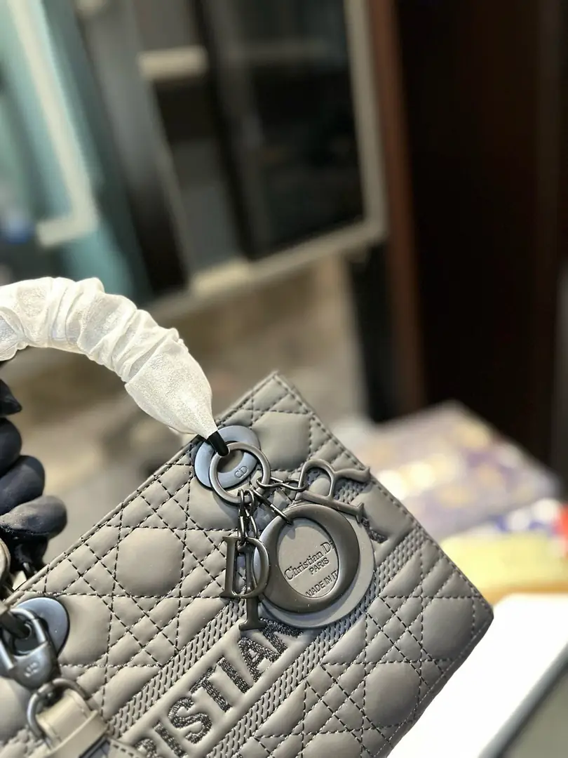 3848-430-61-dior-with box gallery