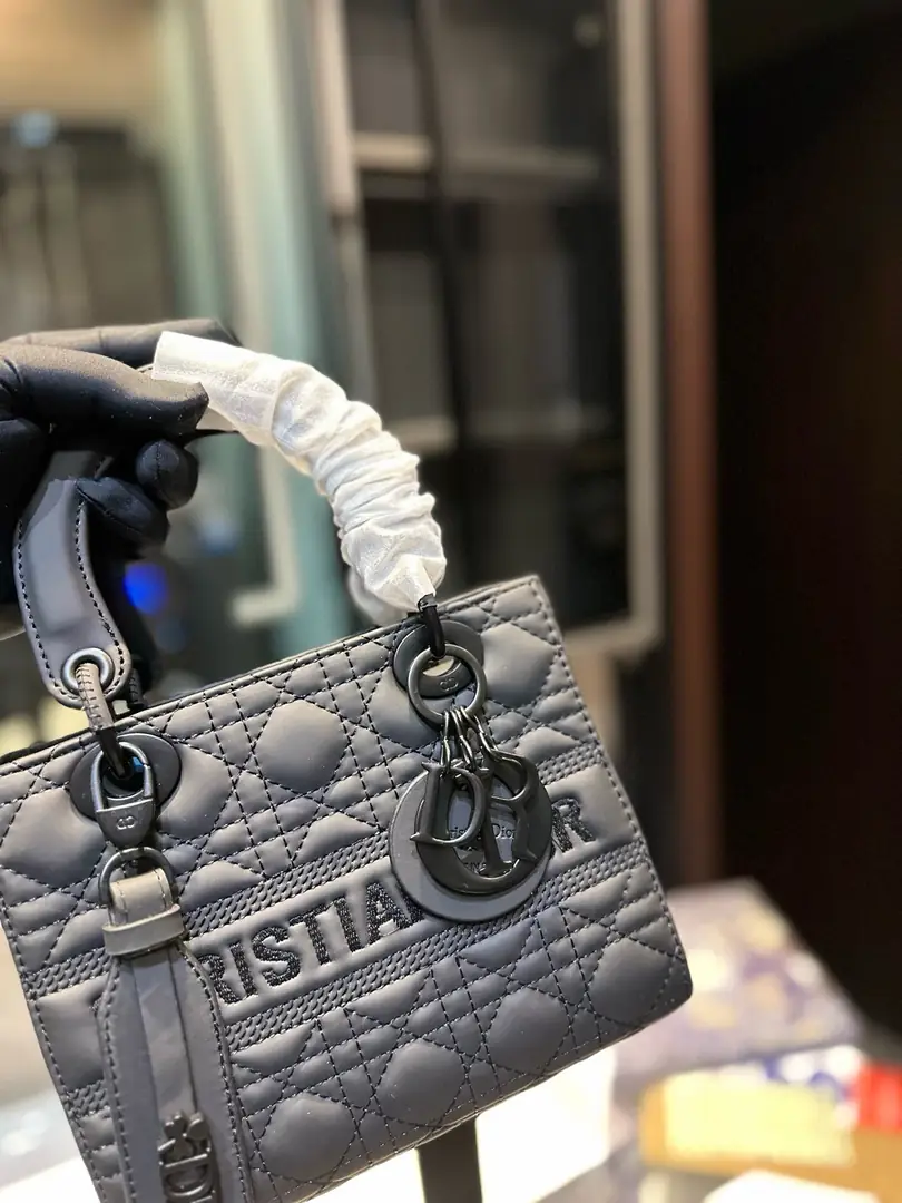 3848-430-61-dior-with box gallery