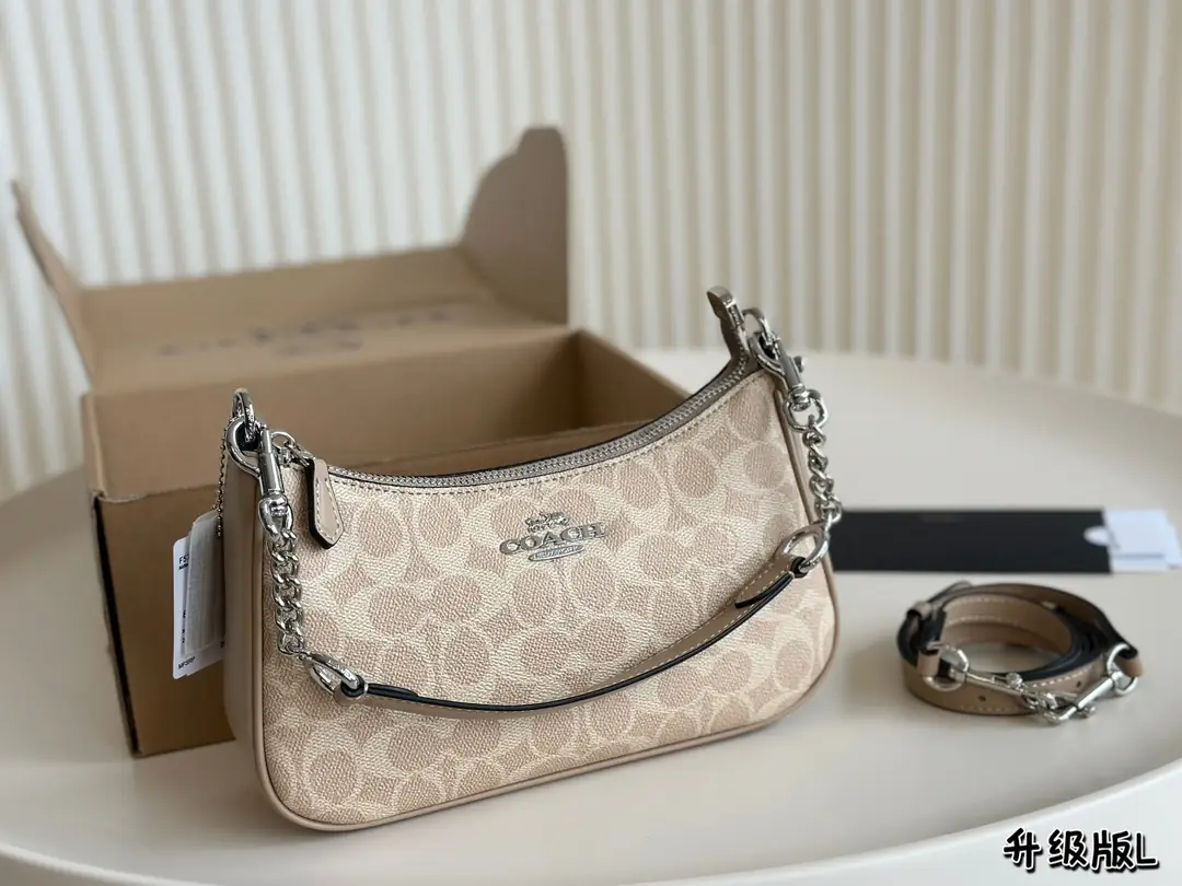 3870-55-396-coach-with box gallery