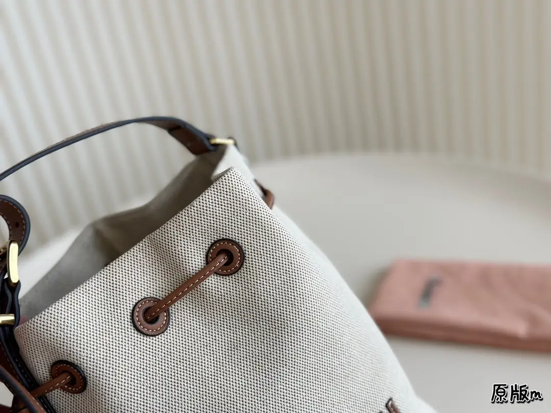 3873-83-597.6-miumiu-with box gallery