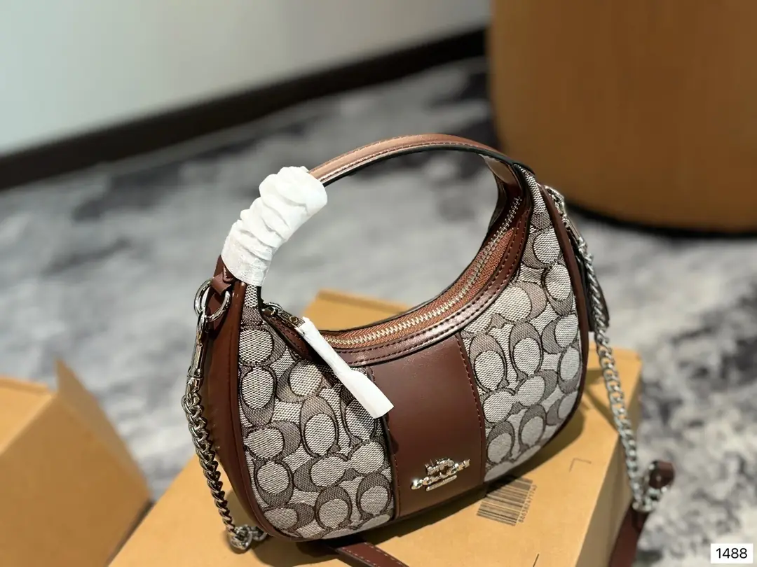 3882-69-504-COACH-WITH BOX gallery