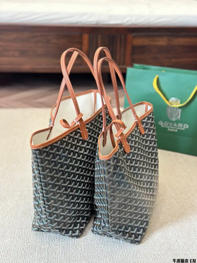 3919-390-55-goyard gallery