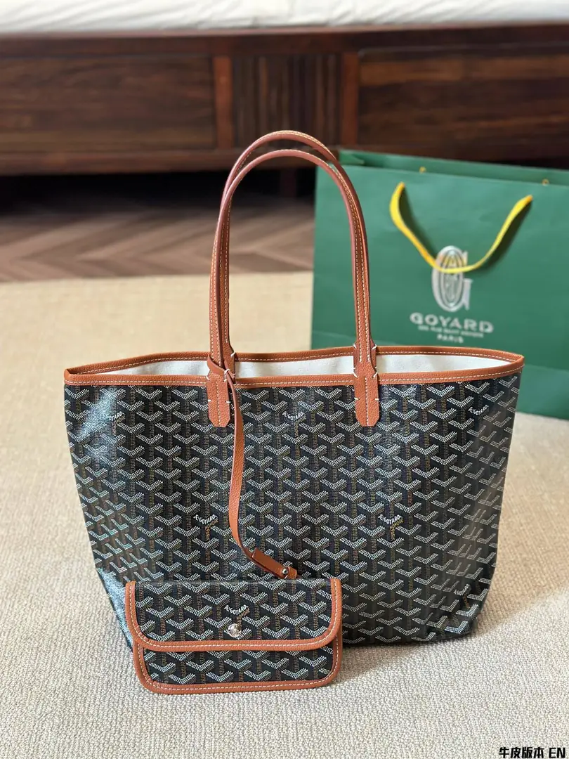 3919-390-55-goyard gallery