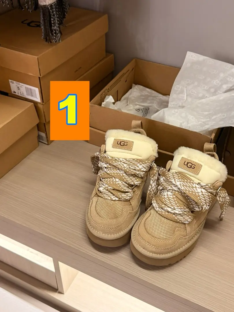 3989-80-576-UGG-WITH BOX gallery