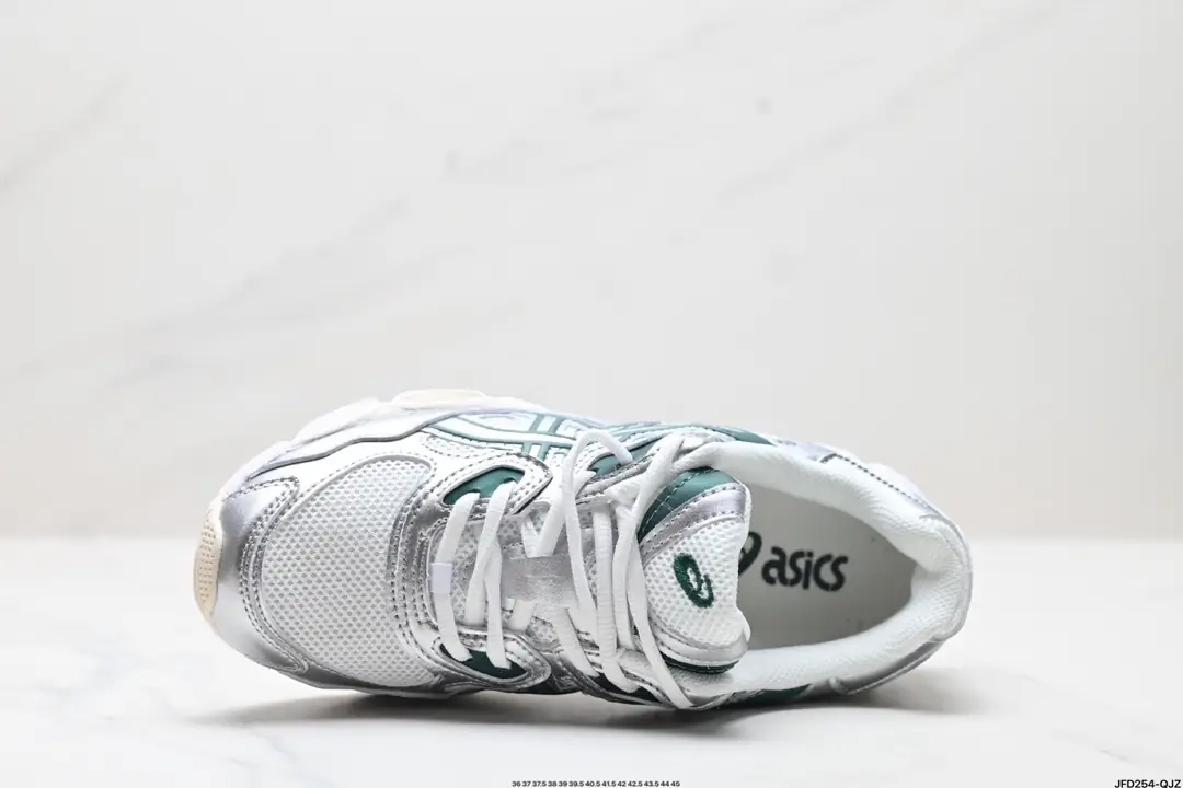 3996-64-460-ASICS-with box gallery