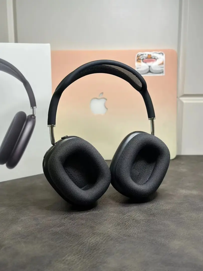 4129--145-Air Pods Max gallery