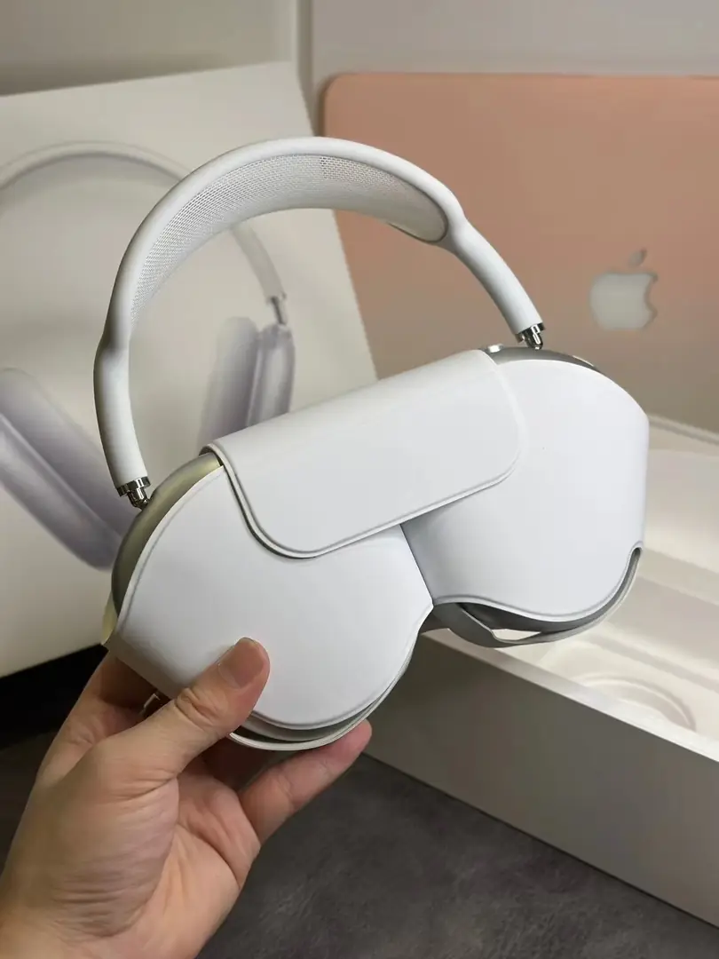 4129--145-Air Pods Max gallery