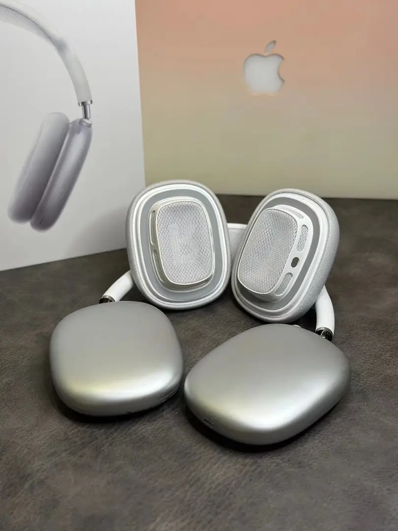 4129--145-Air Pods Max gallery