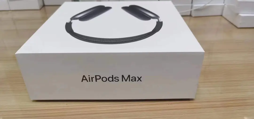 4129--145-Air Pods Max gallery