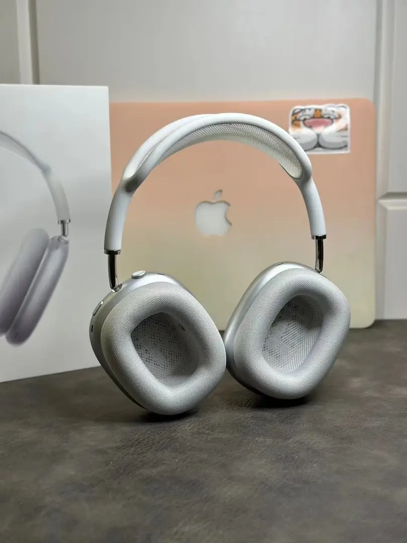 4129--145-Air Pods Max gallery